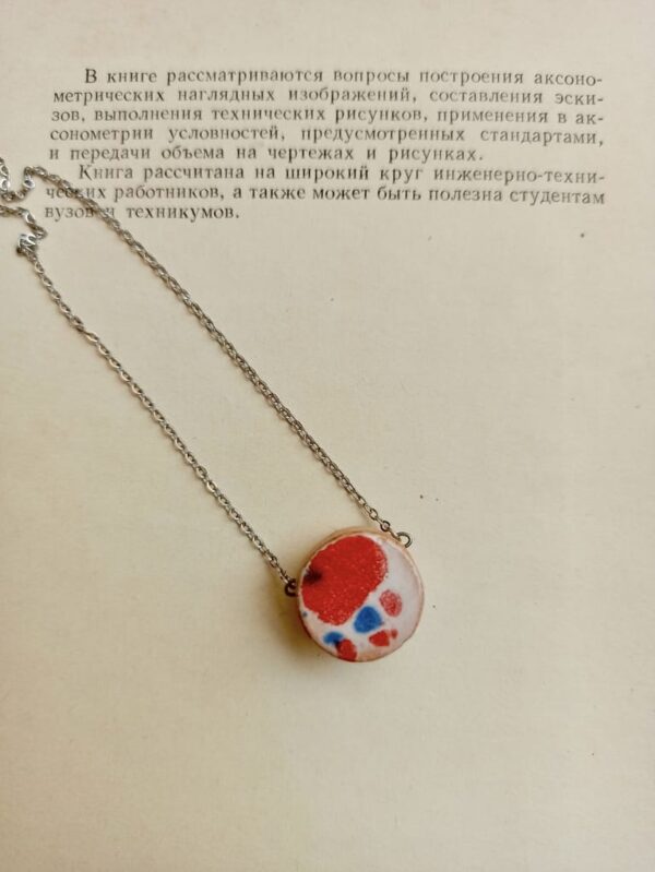 blue-red drum bottle necklace