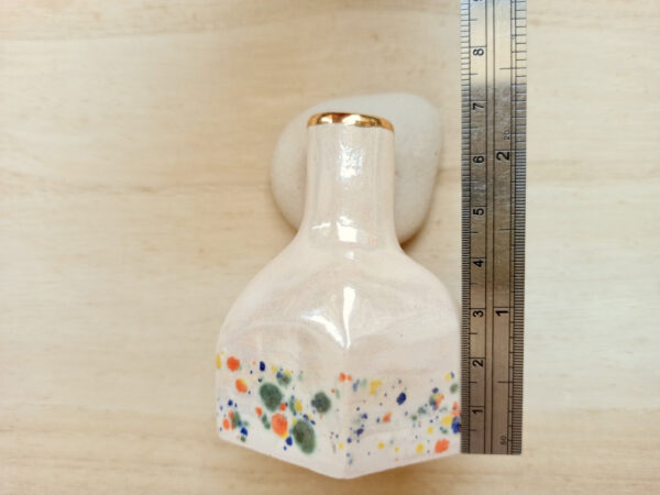 colour spotted pearl vase