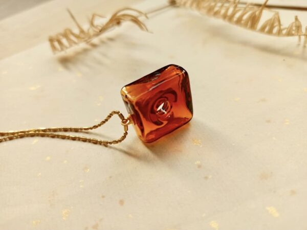 vintage ice cube glass diffuser necklace