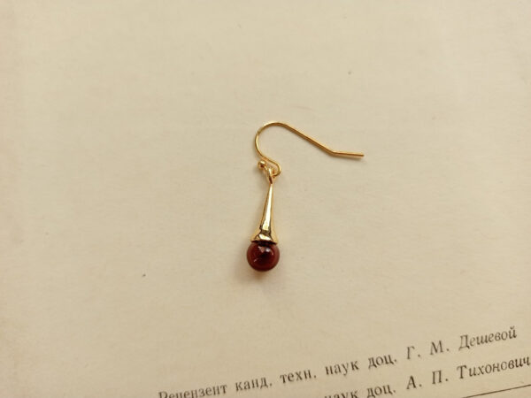 small glass diffuser earrings