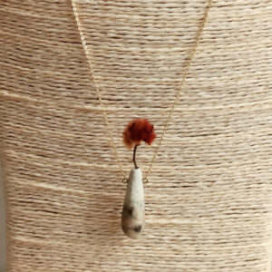 Slender droplet ceramic diffuser necklace