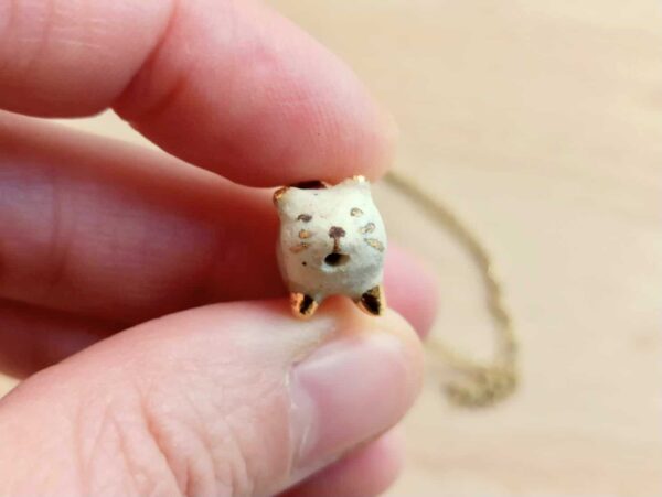 colour dotted fatty cat ceramic diffuser necklace